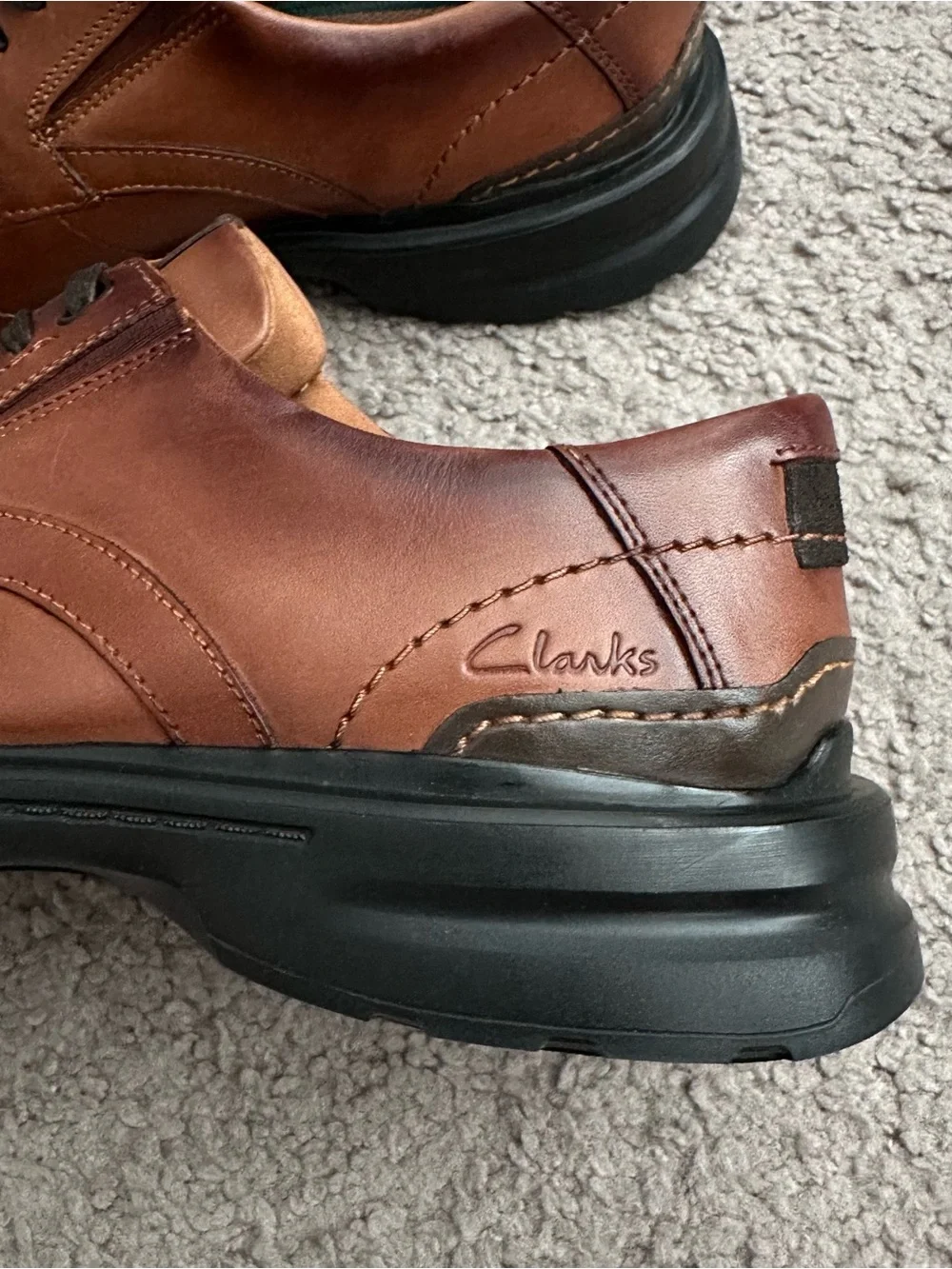Clarks Gessler Lace-Up Derby Dark tan Leather Mens 9